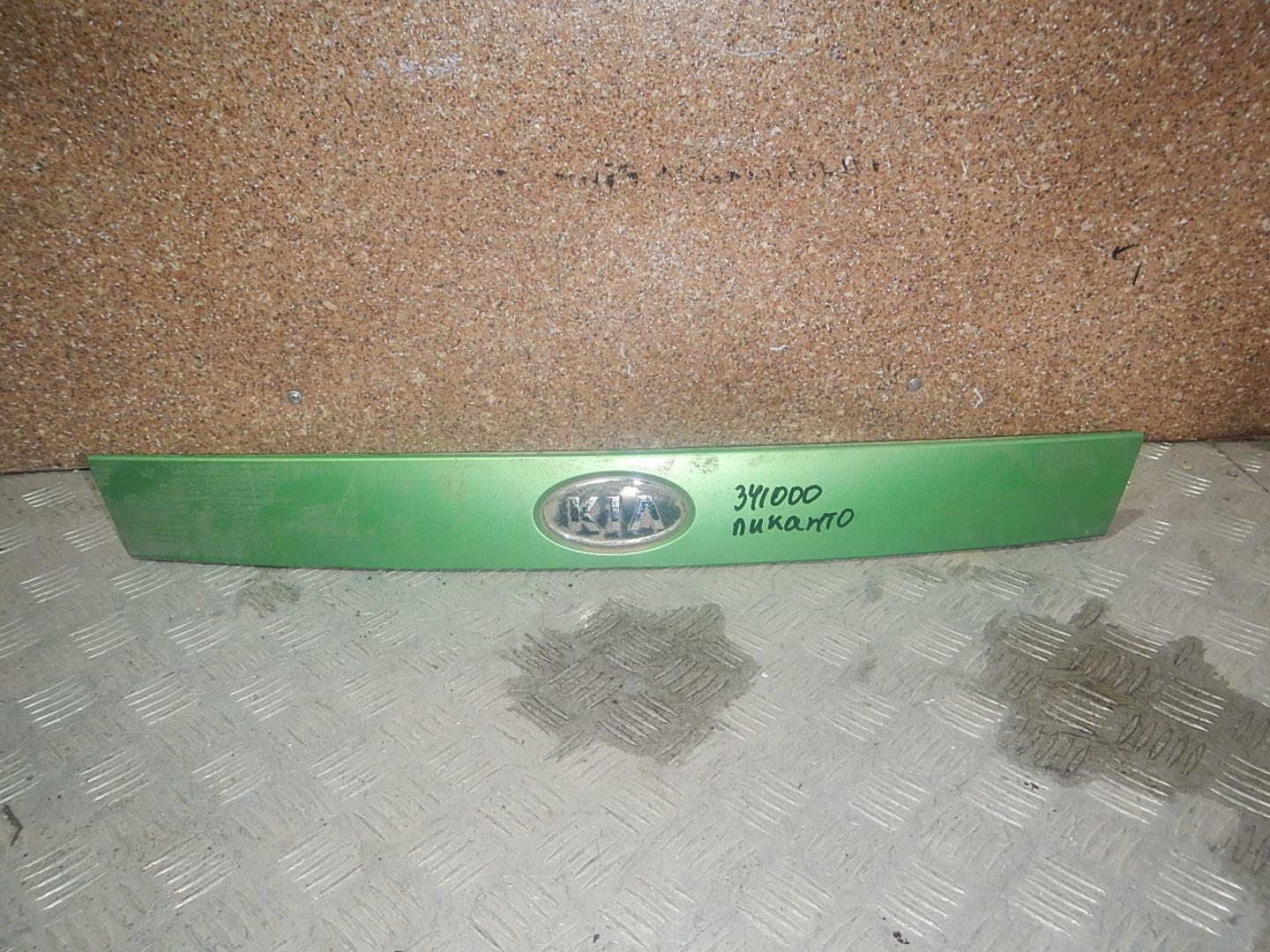 Накладка двери багажника