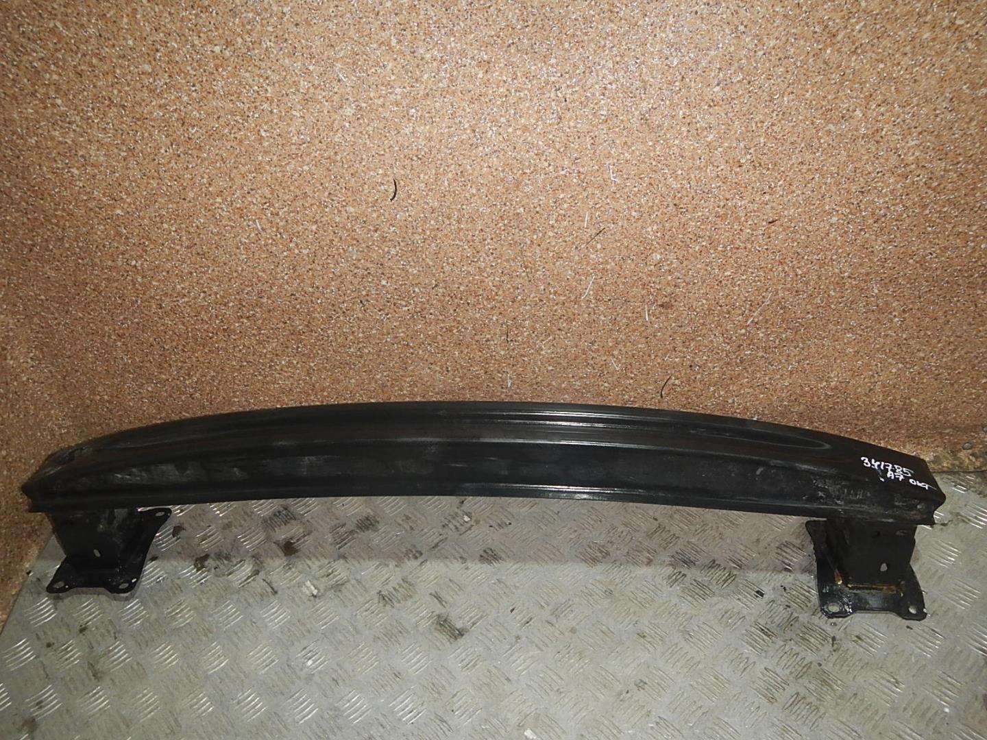 Усилитель заднего бампера