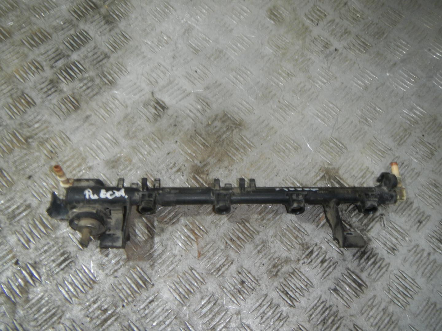 Рейка топливная (рампа)