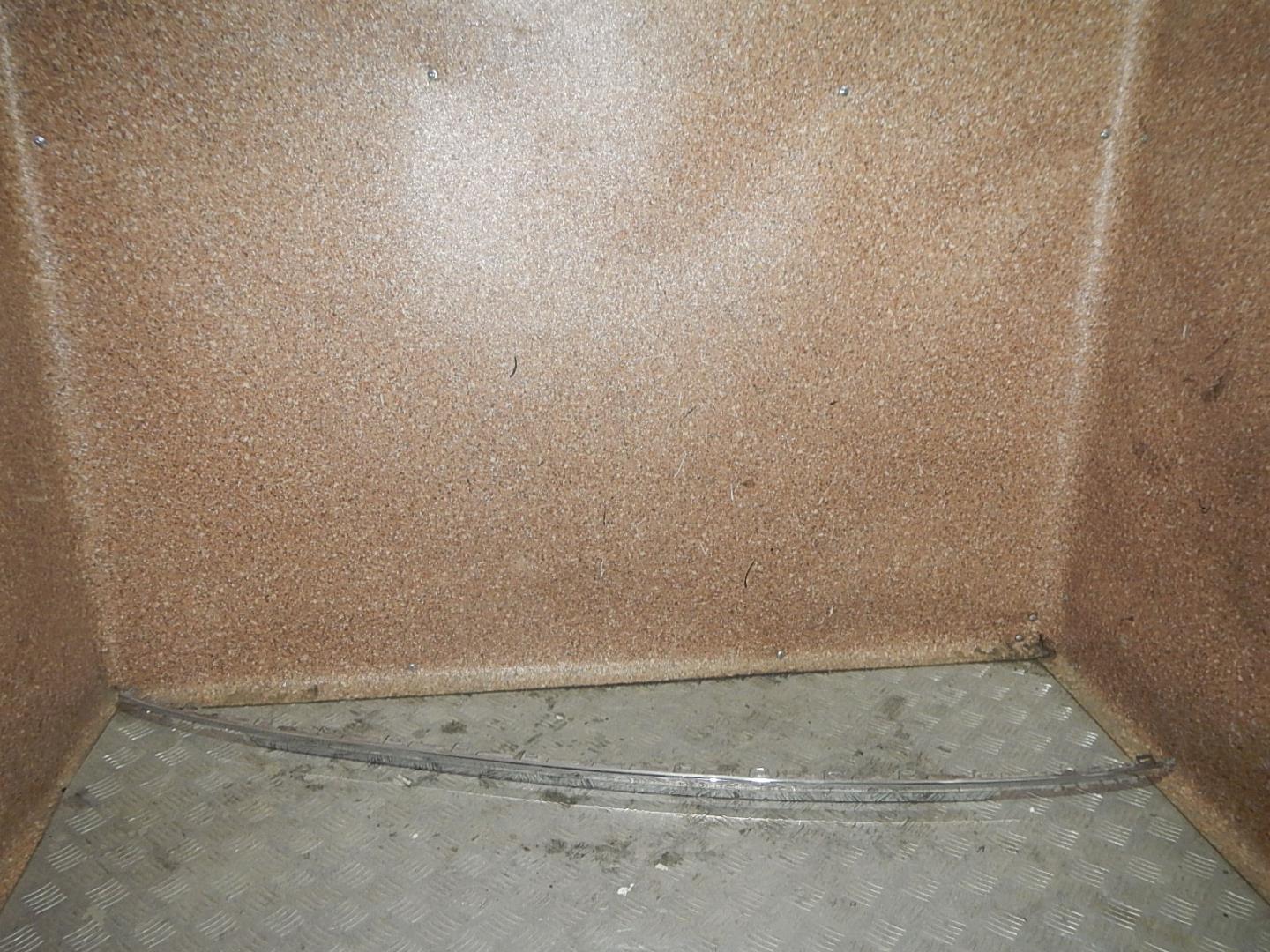 Молдинг заднего бампера