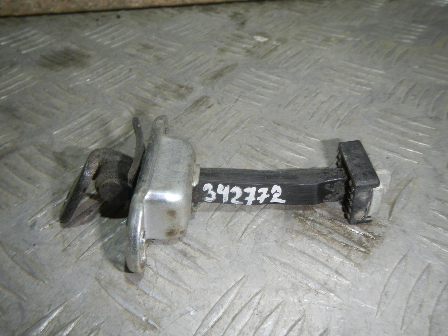 Ограничитель двери