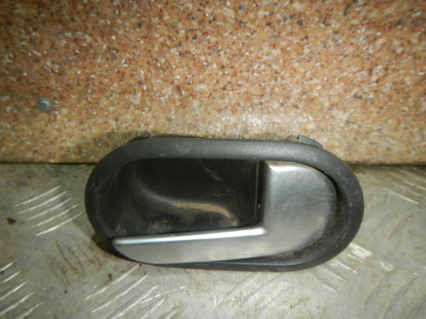 Ручка двери внутренняя правая