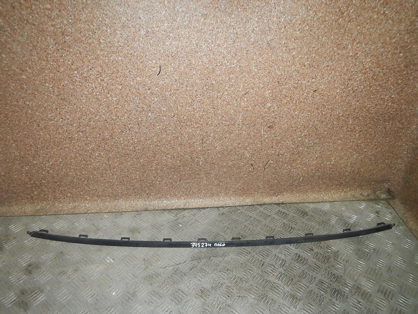 Молдинг заднего бампера