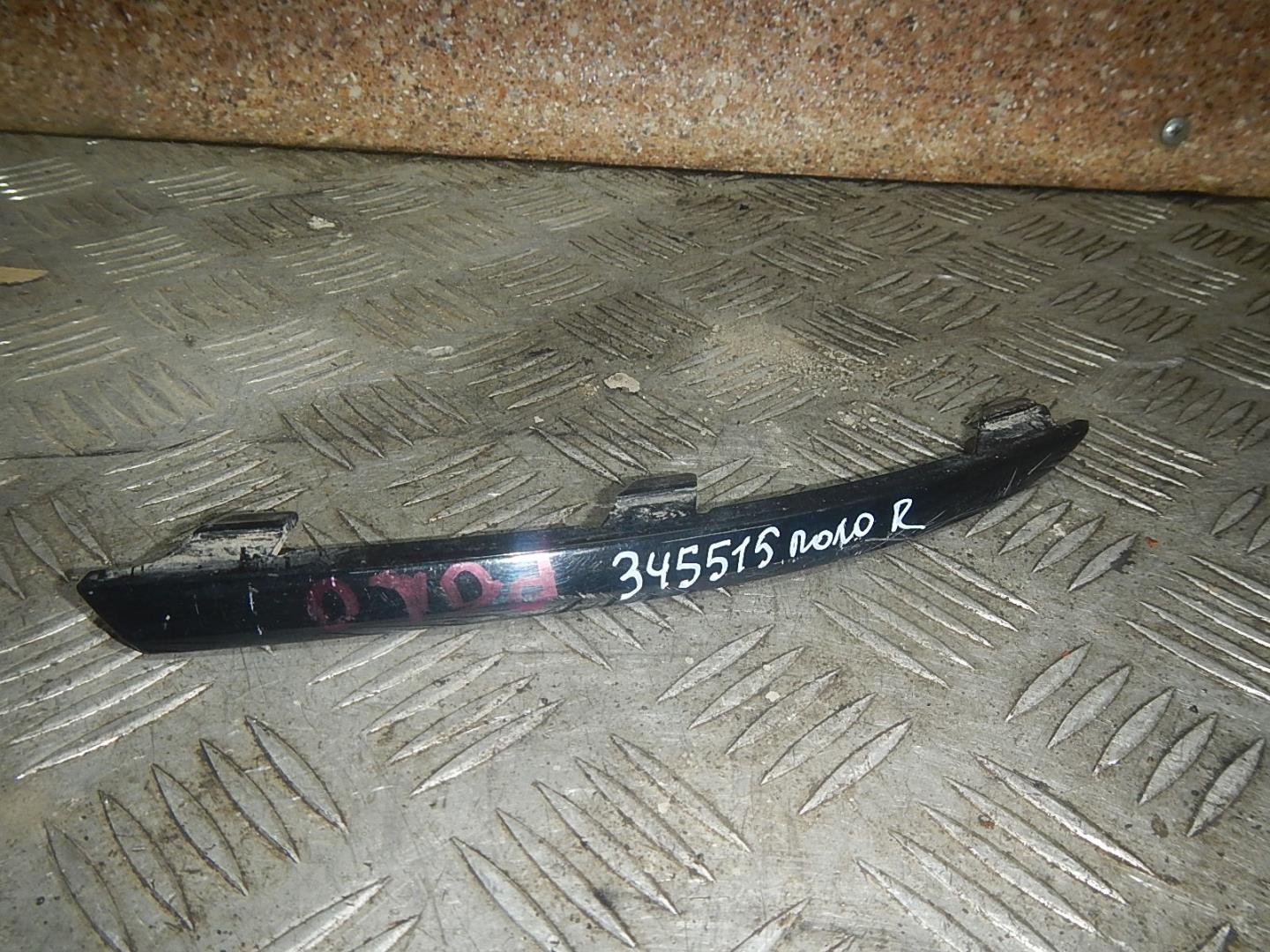 Молдинг заднего бампера