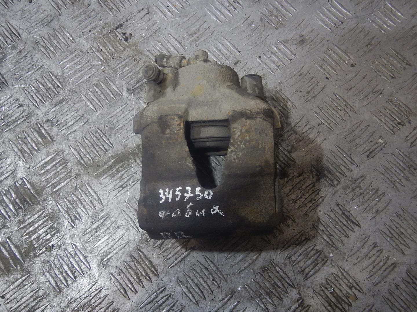 Суппорт передний правый