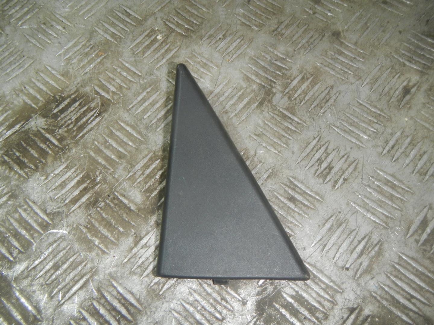 Крышка зеркала внутренняя правая