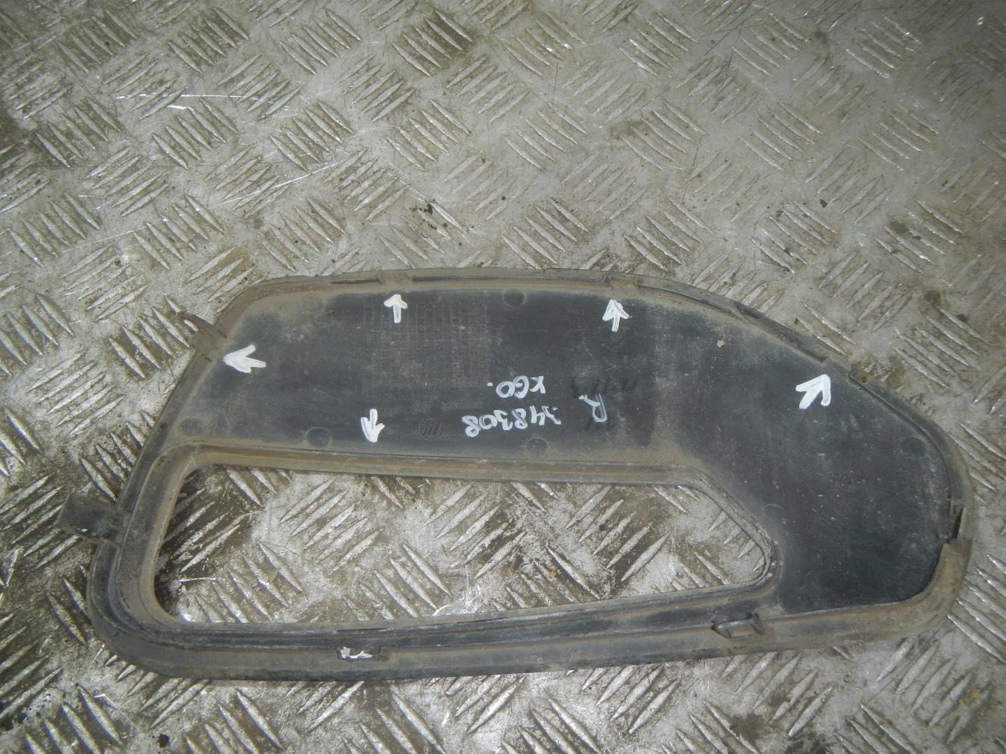 Решетка в бампер правая