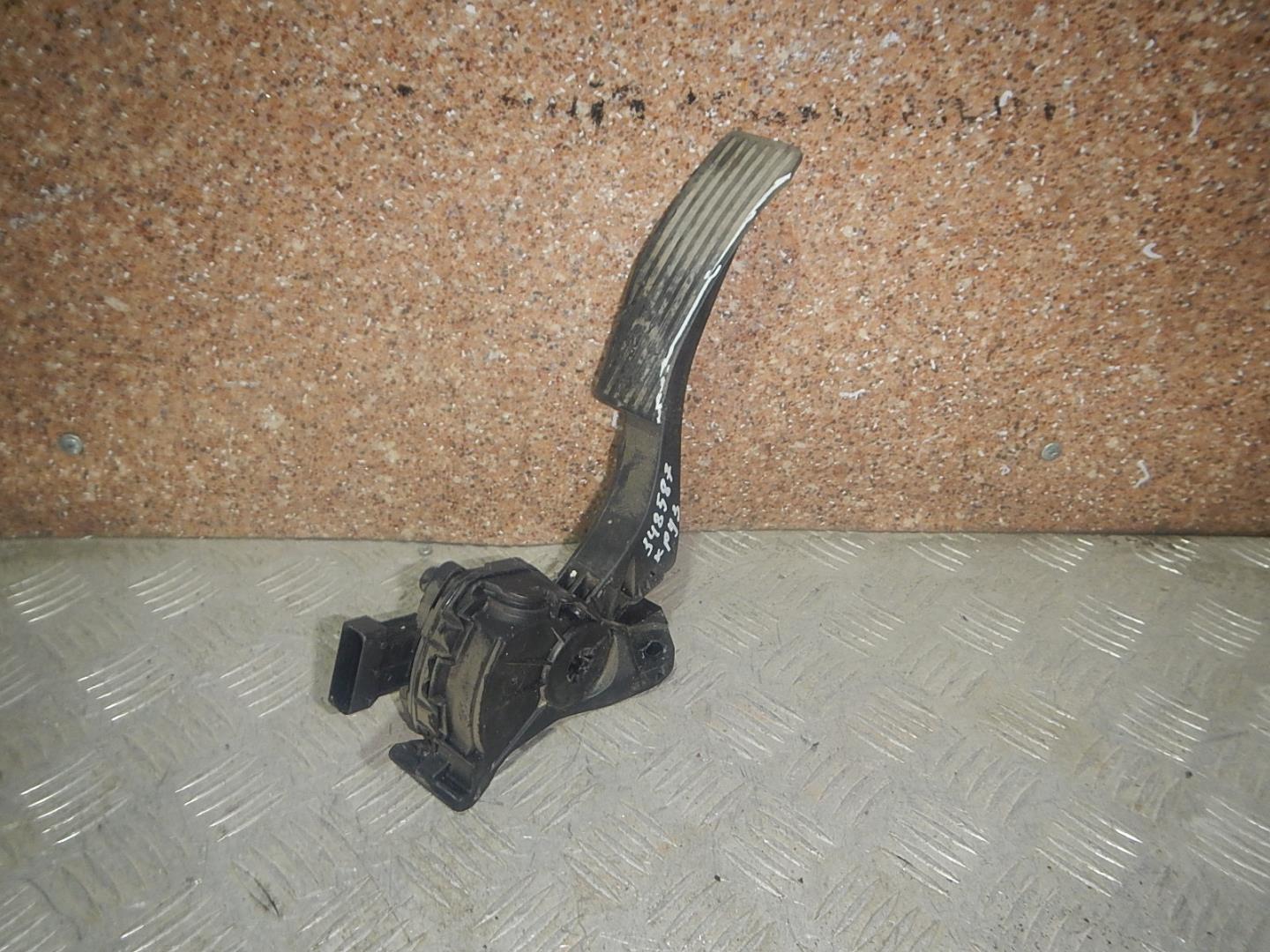 Педаль газа