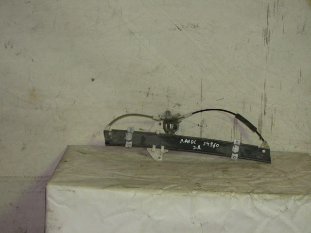 Стеклоподъемник механ. задний правый