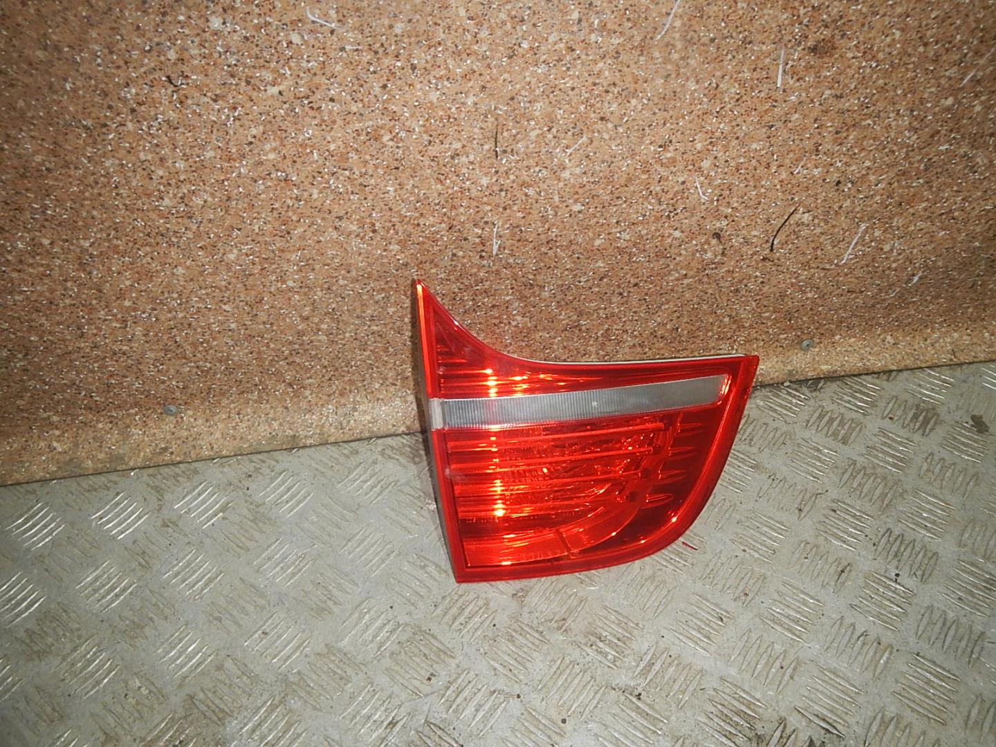 Фонарь задний внутренний левый