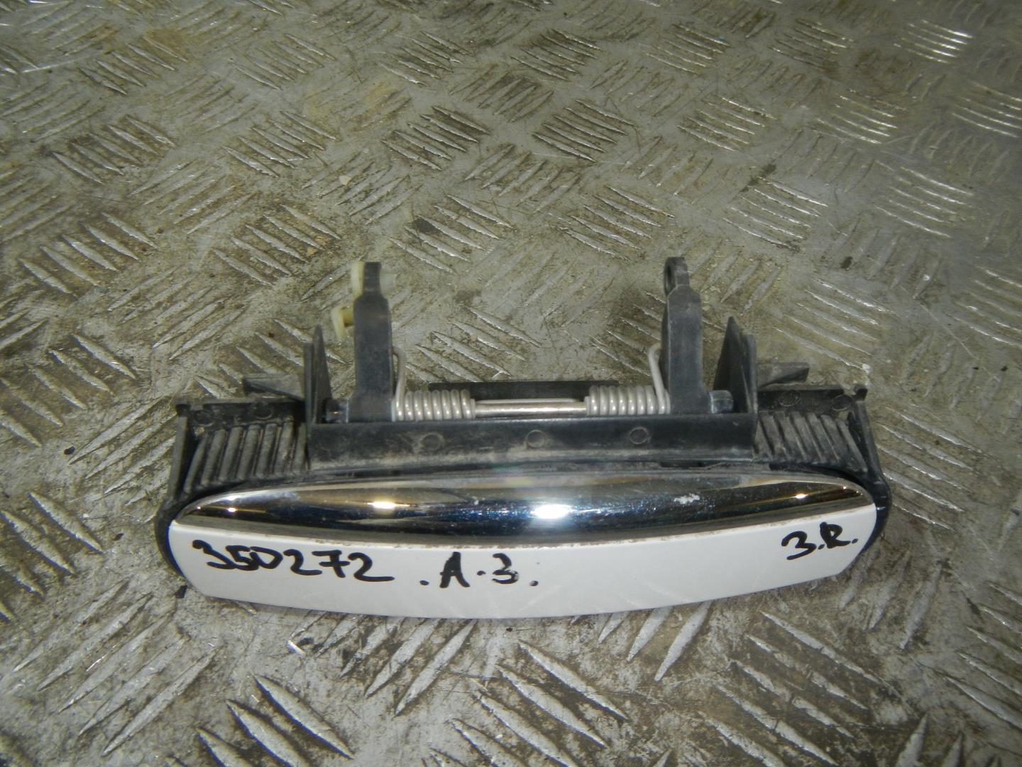 Ручка двери задней наружная правая