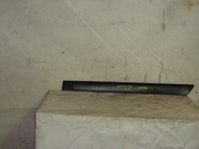 Молдинг задней левой двери