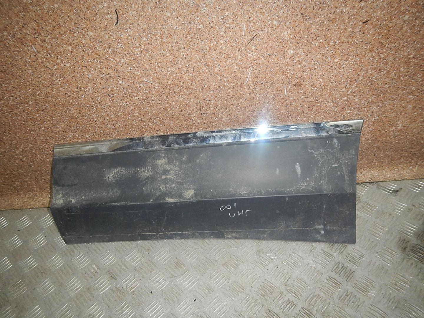 Молдинг задней левой двери