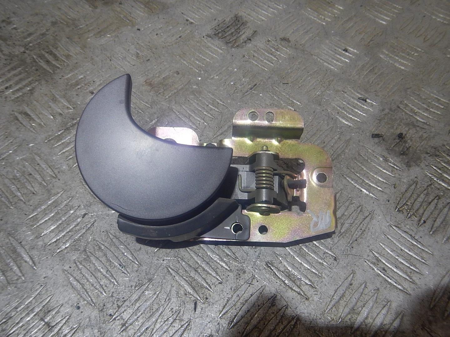 Ручка двери внутренняя правая