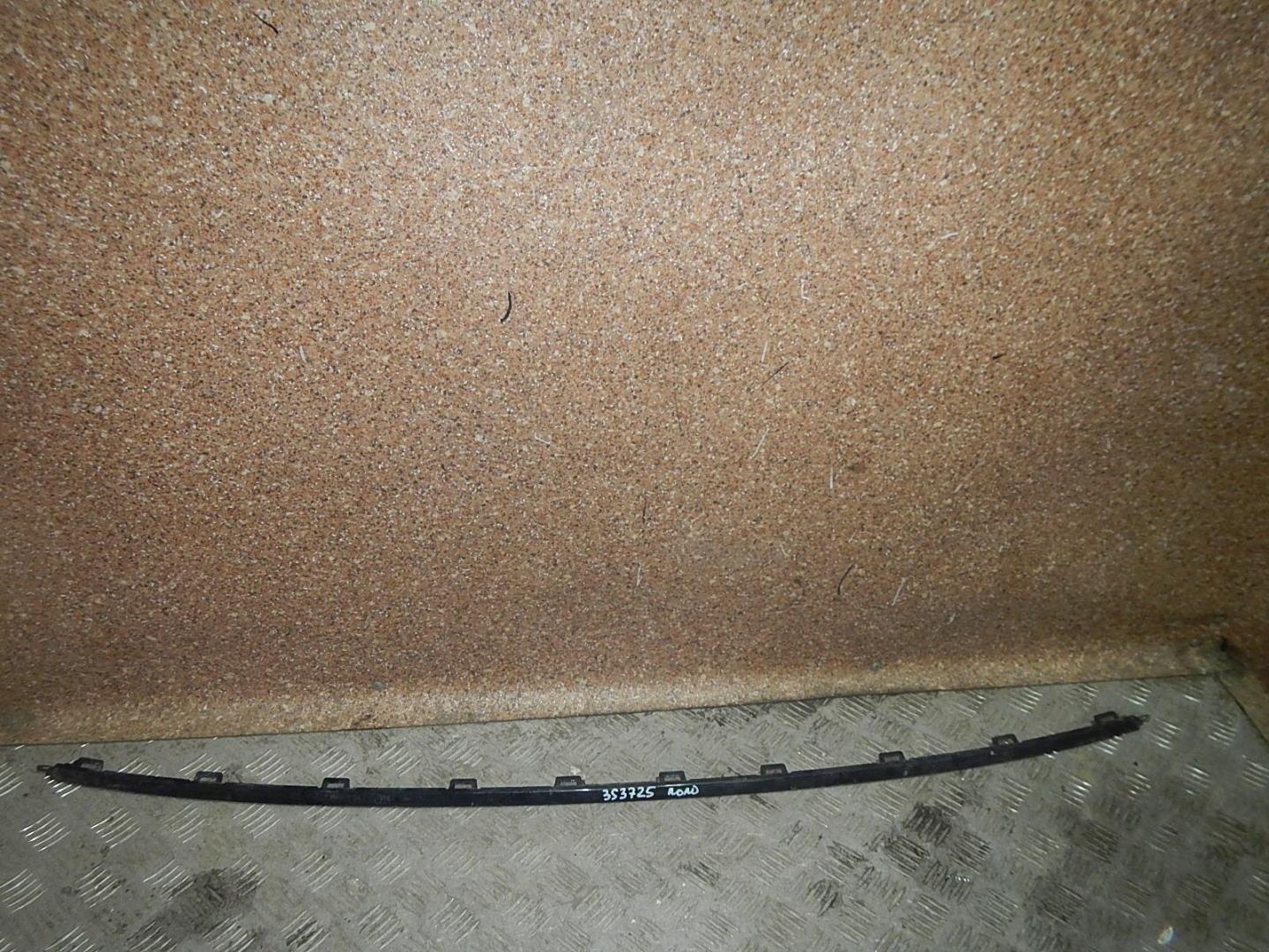 Молдинг заднего бампера