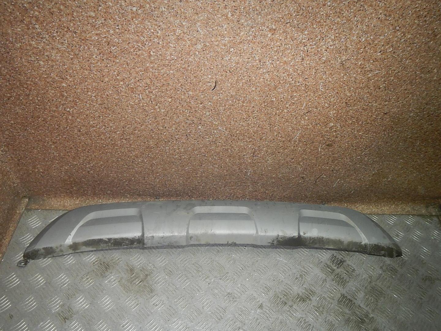 Накладка заднего бампера