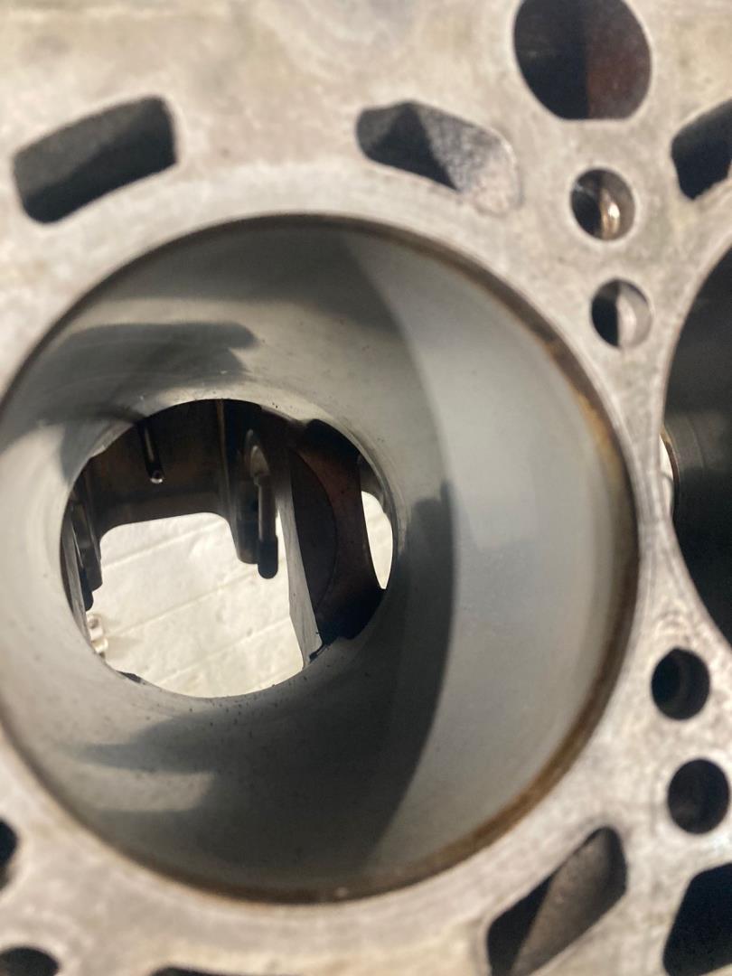 Блок двигателя