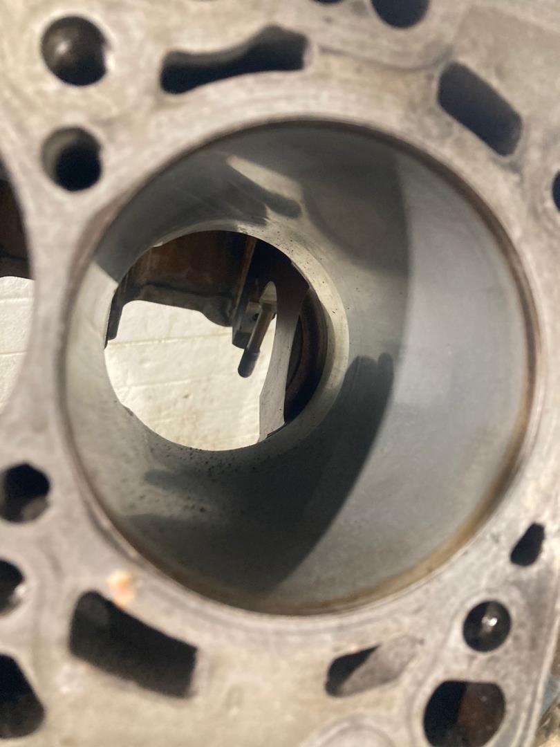 Блок двигателя