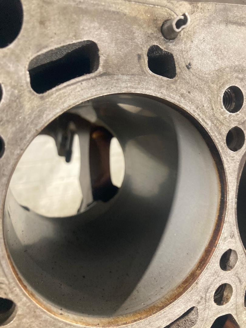 Блок двигателя