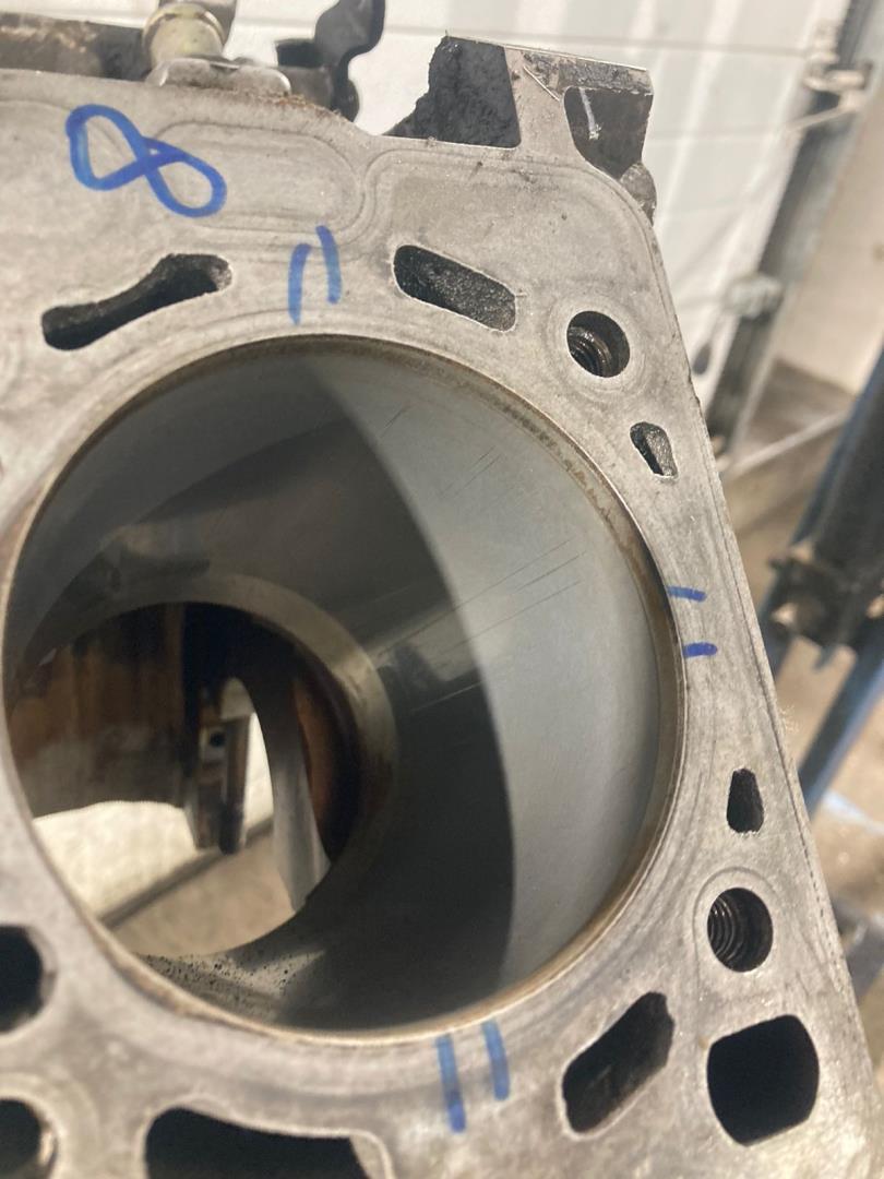 Блок двигателя