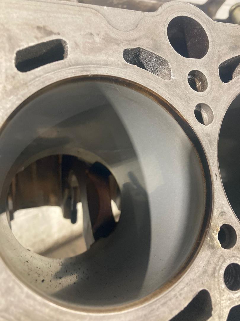 Блок двигателя