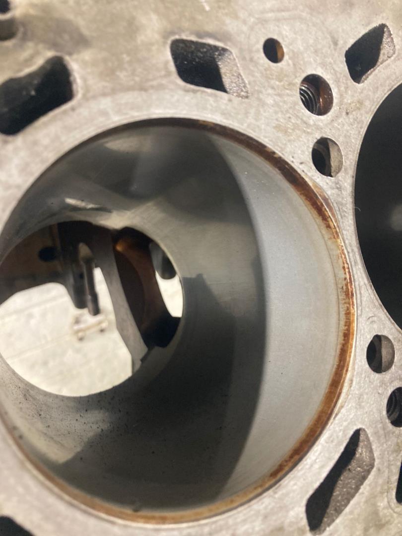 Блок двигателя