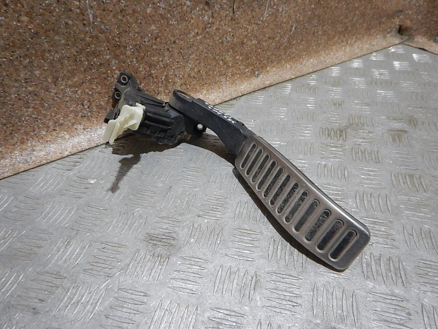 Педаль газа