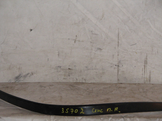 Молдинг задней левой двери