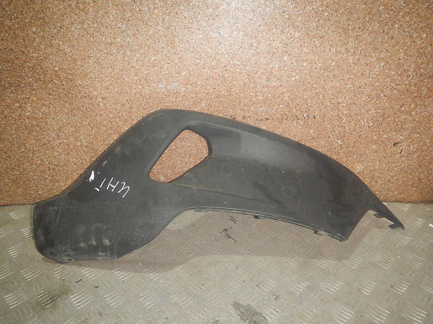 Накладка переднего бампера правая