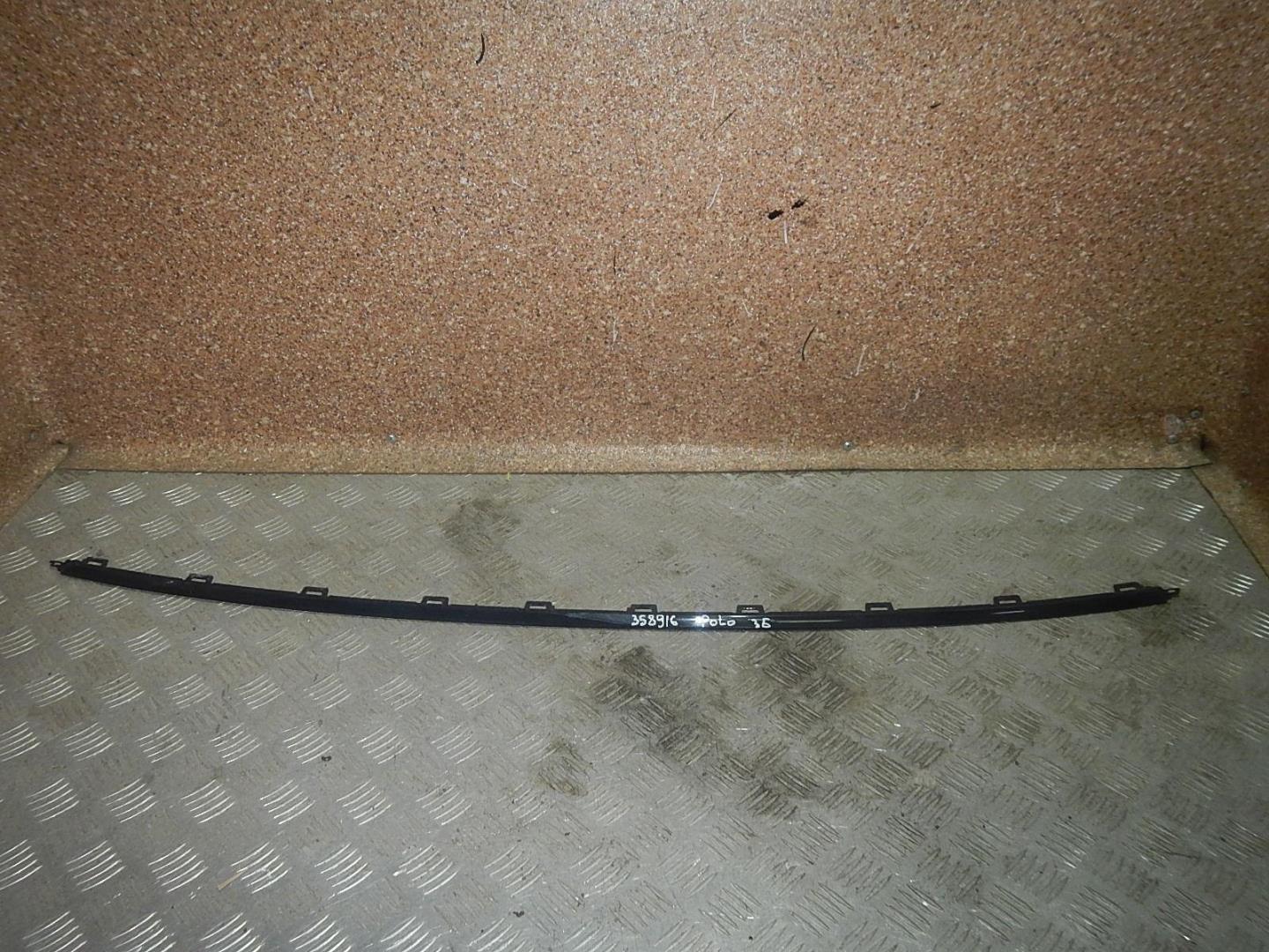 Молдинг заднего бампера