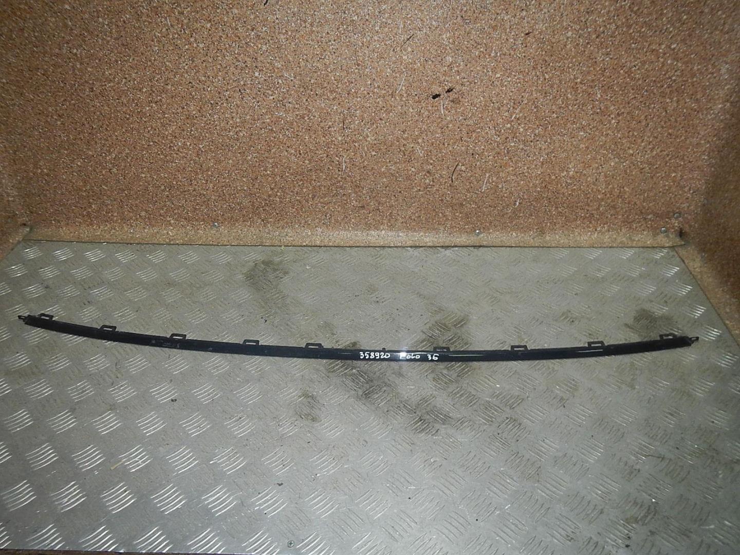 Молдинг заднего бампера