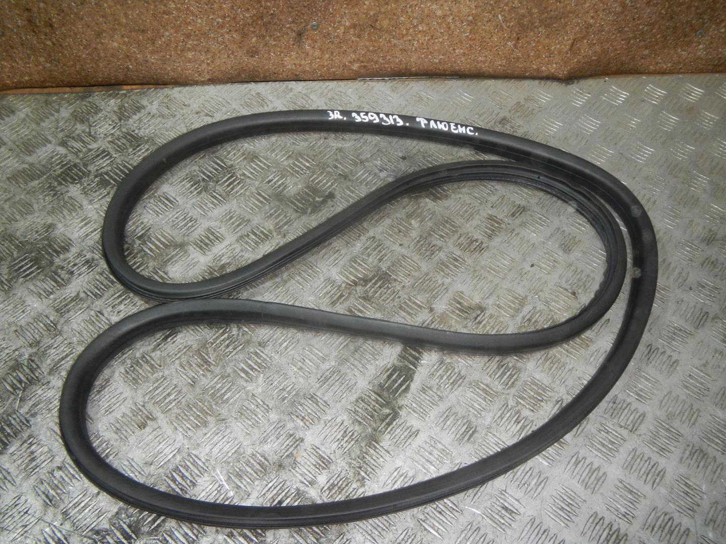 Уплотнитель двери