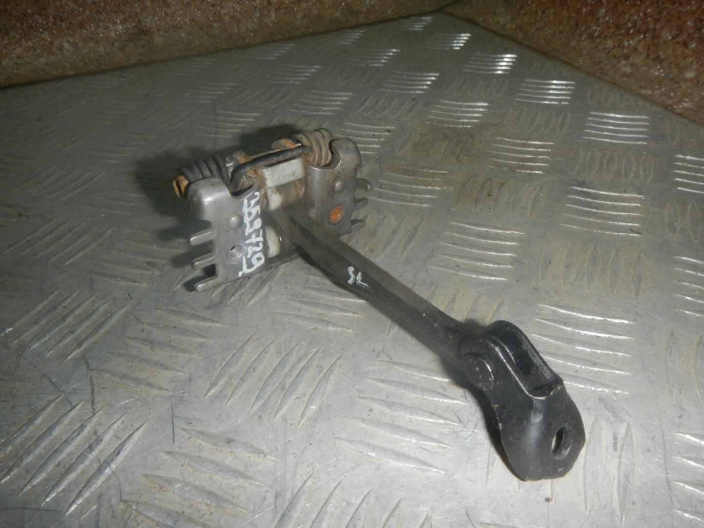 Ограничитель двери