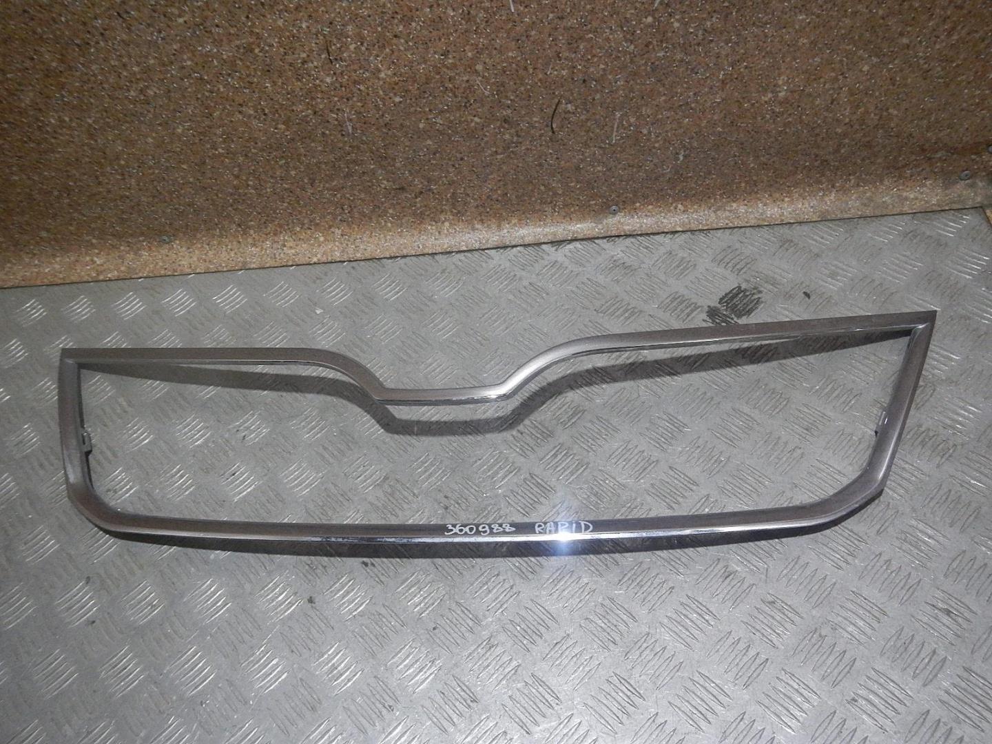 Накладка на решетку радиатора