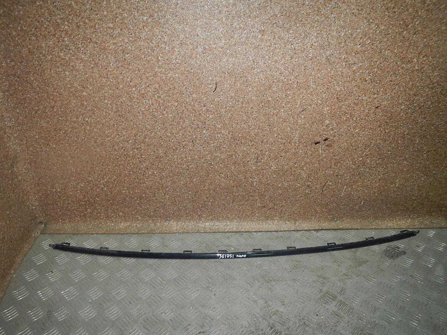 Молдинг заднего бампера