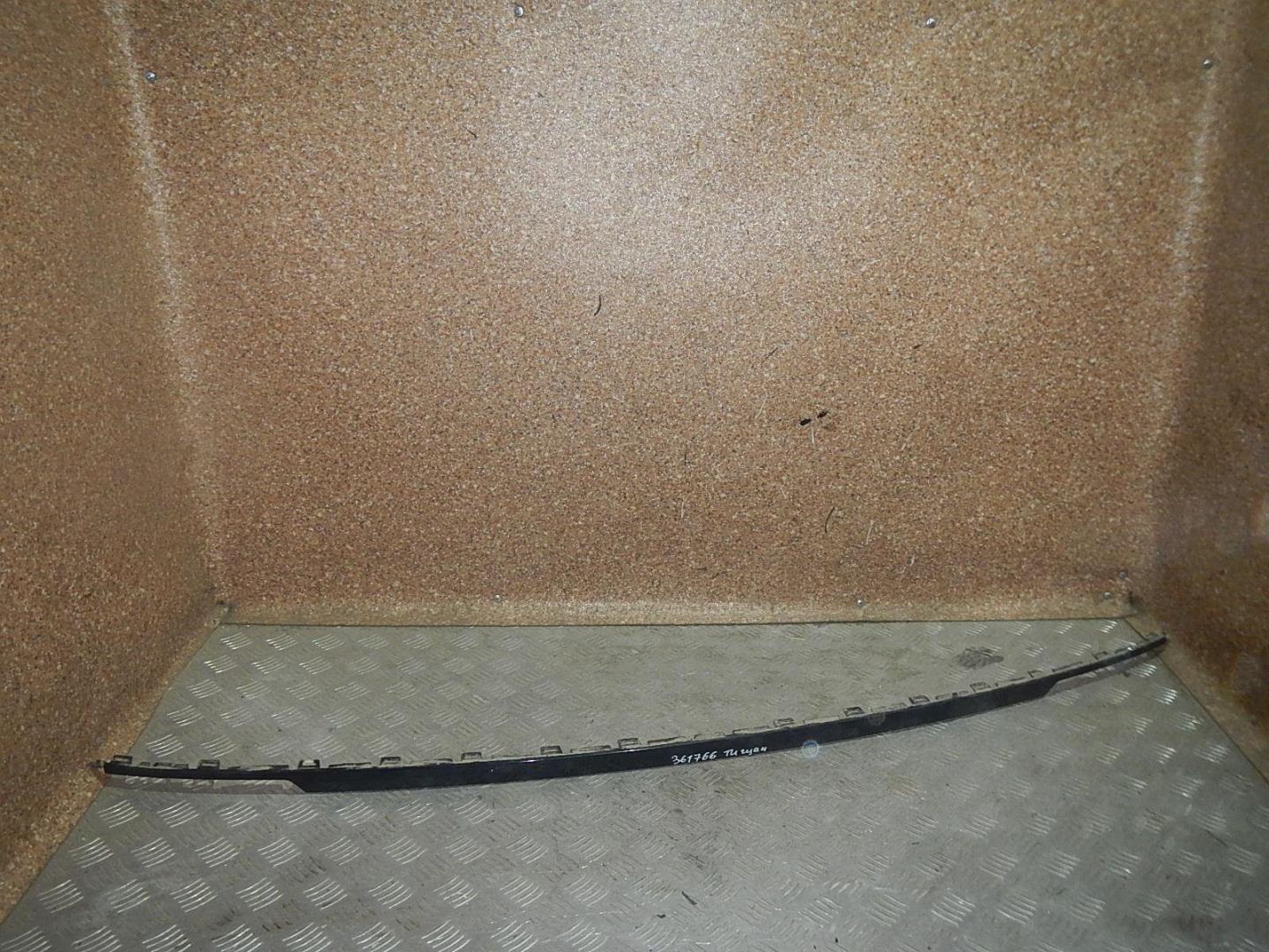 Молдинг заднего бампера