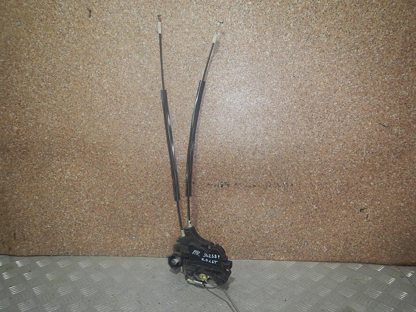 Замок двери передней правой