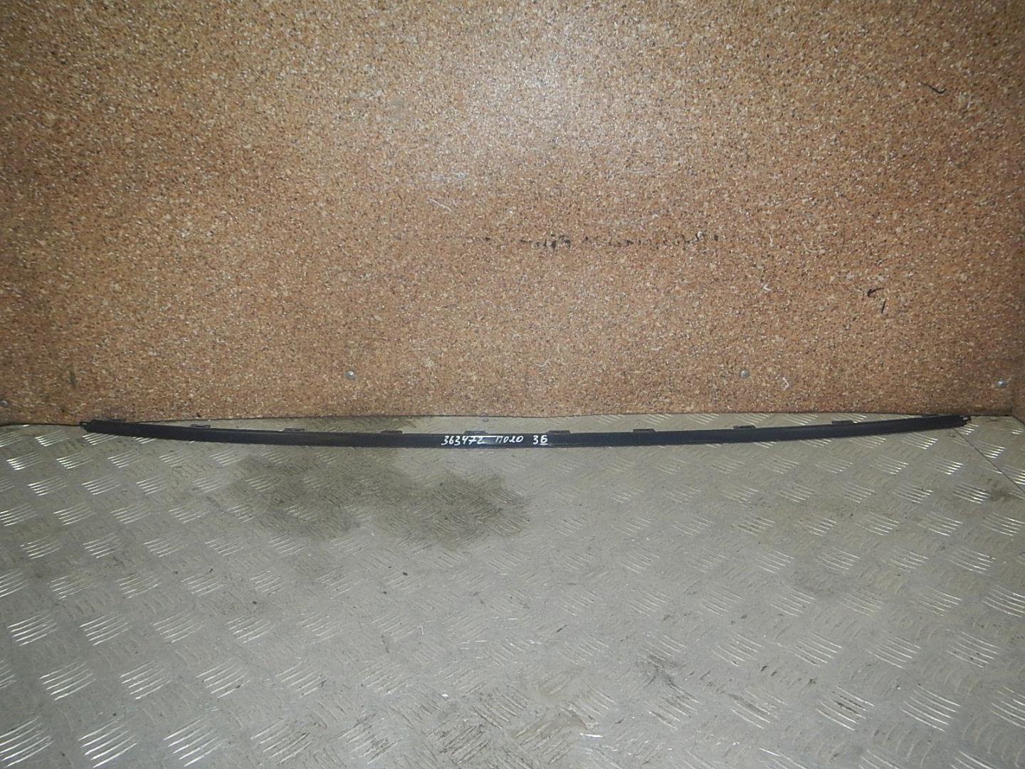 Молдинг заднего бампера