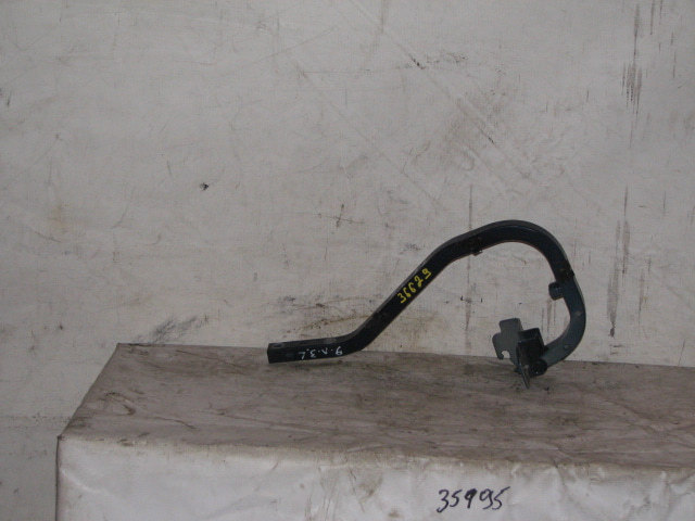 Петля крышки багажника