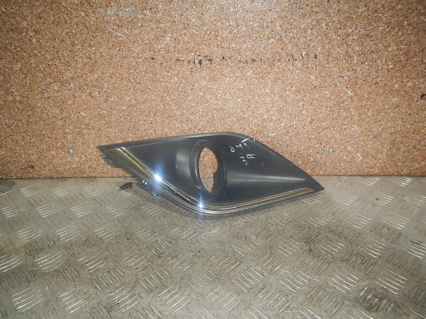 Решетка в бампер левая