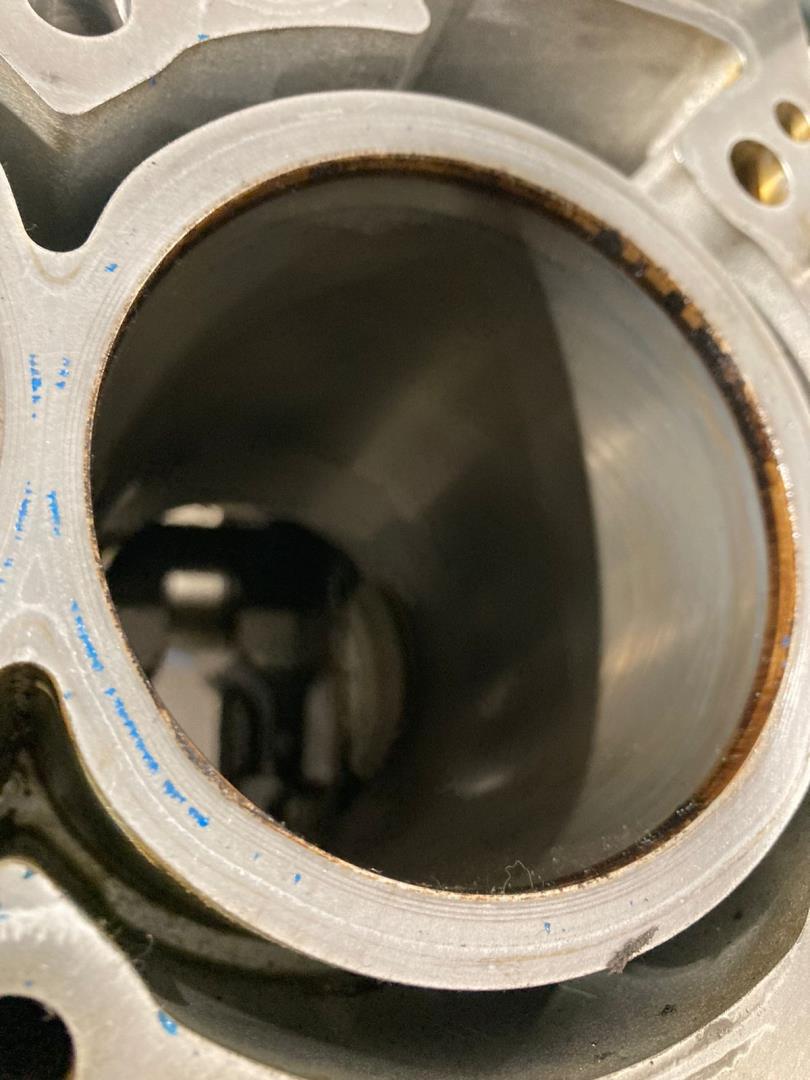 Блок двигателя