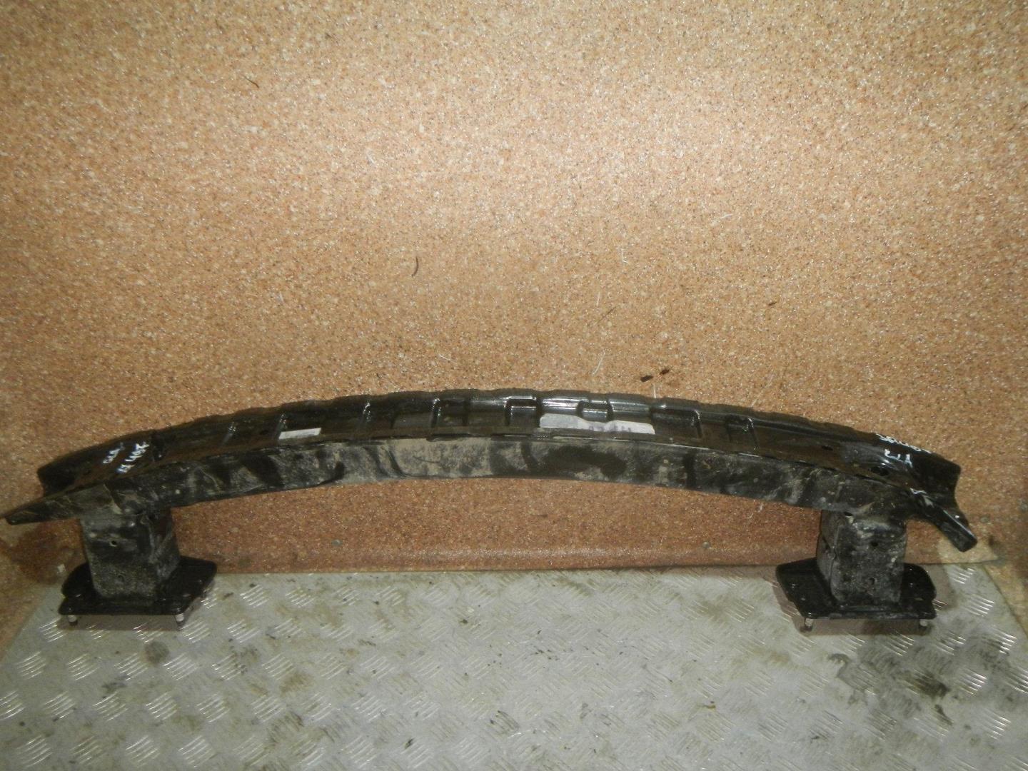 Усилитель заднего бампера