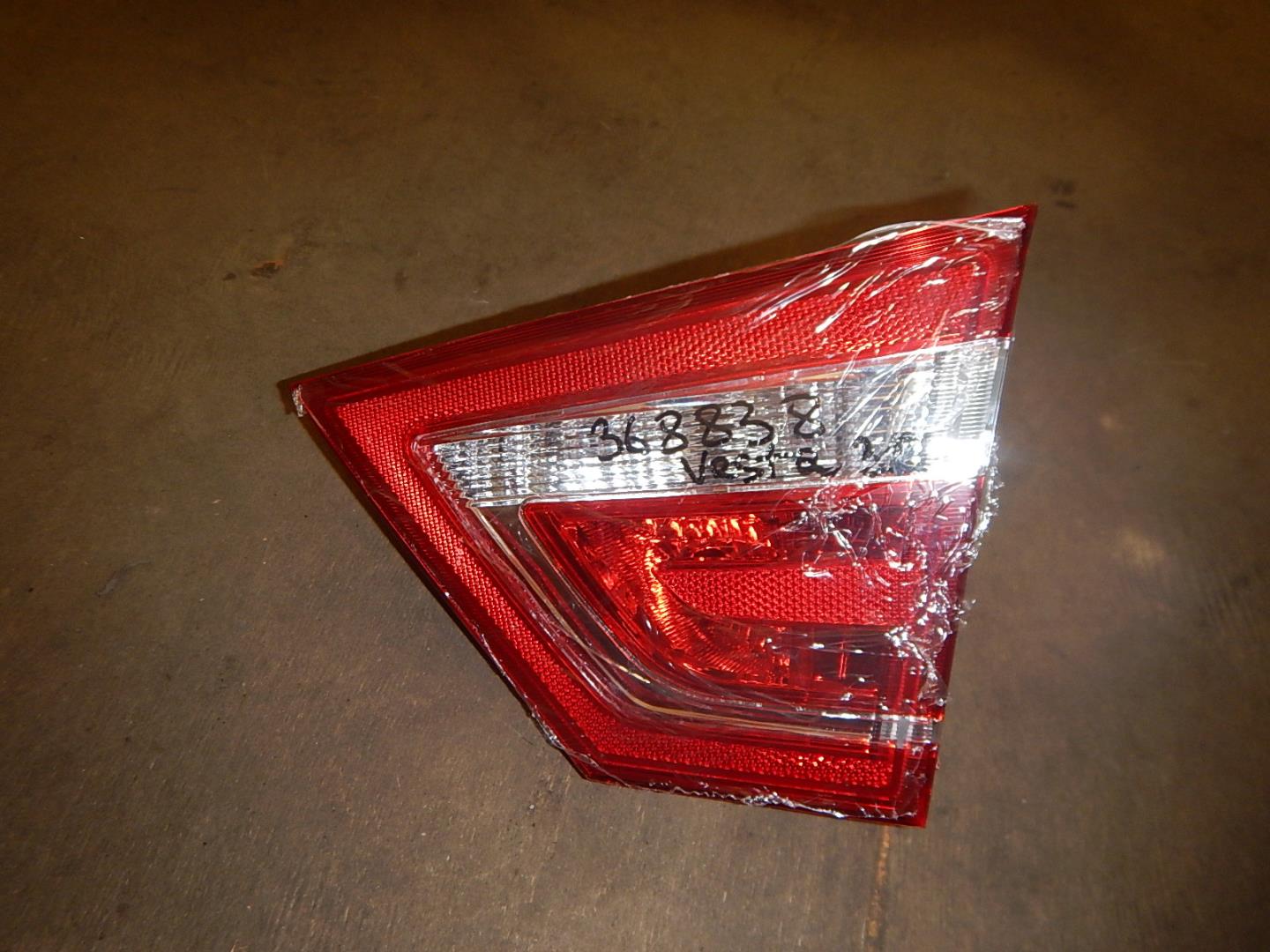 Фонарь задний внутренний правый