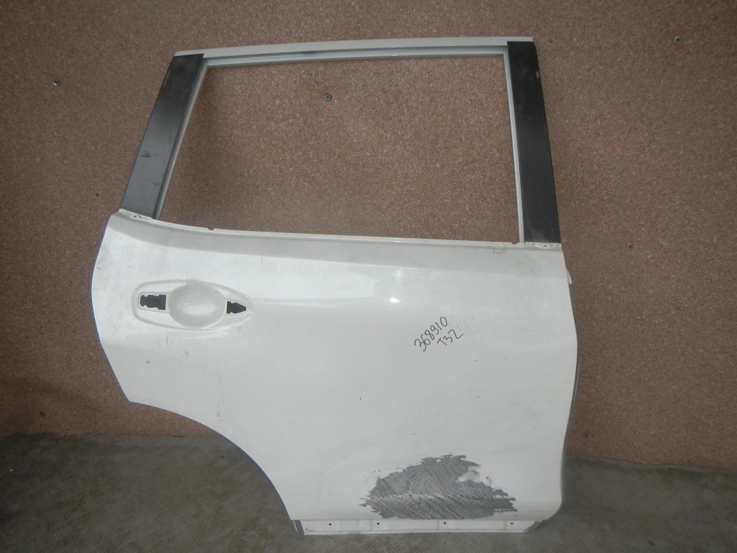 Дверь задняя правая