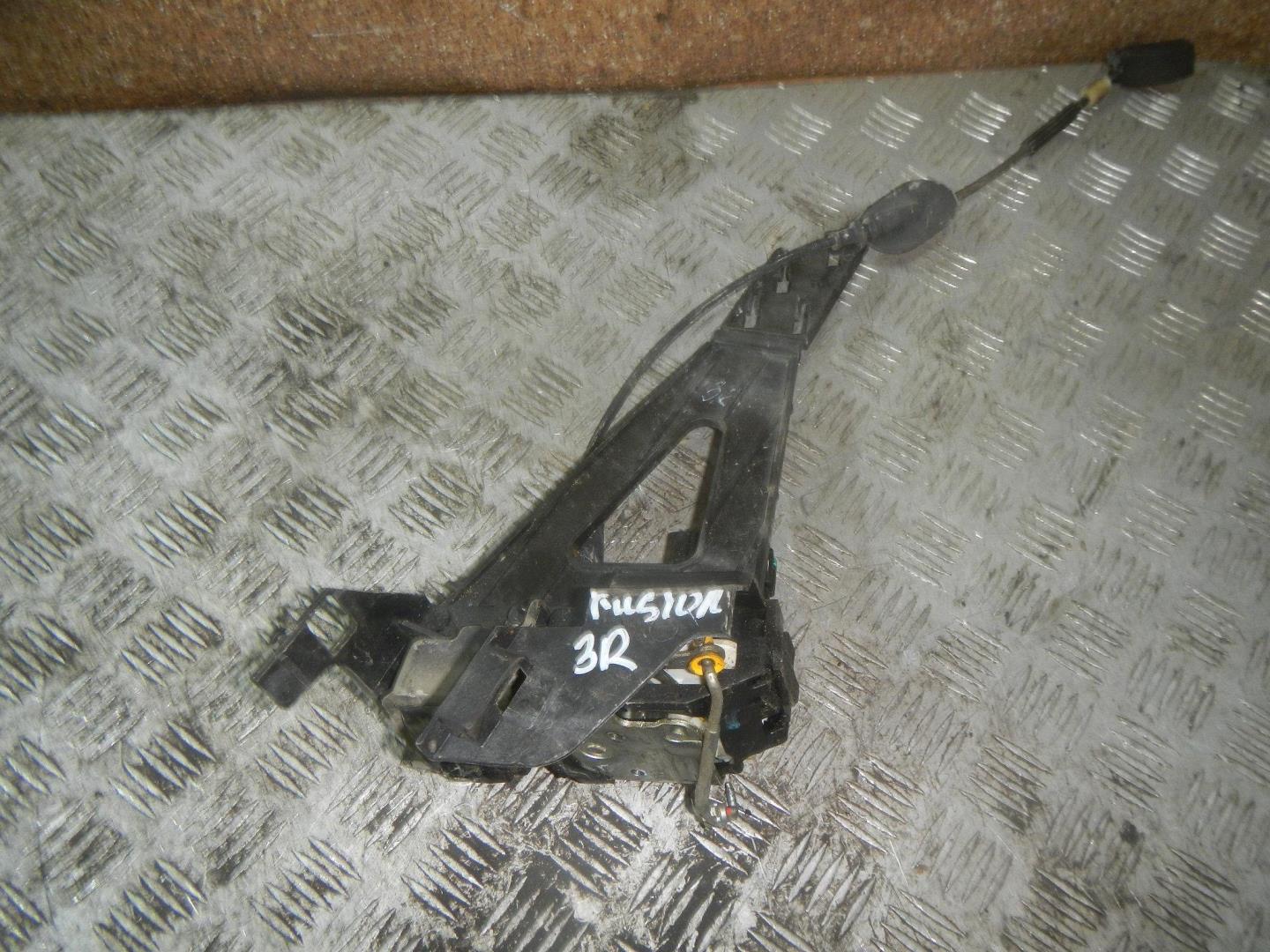 Замок двери задней правой