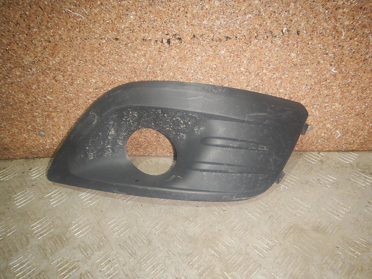 Решетка в бампер левая