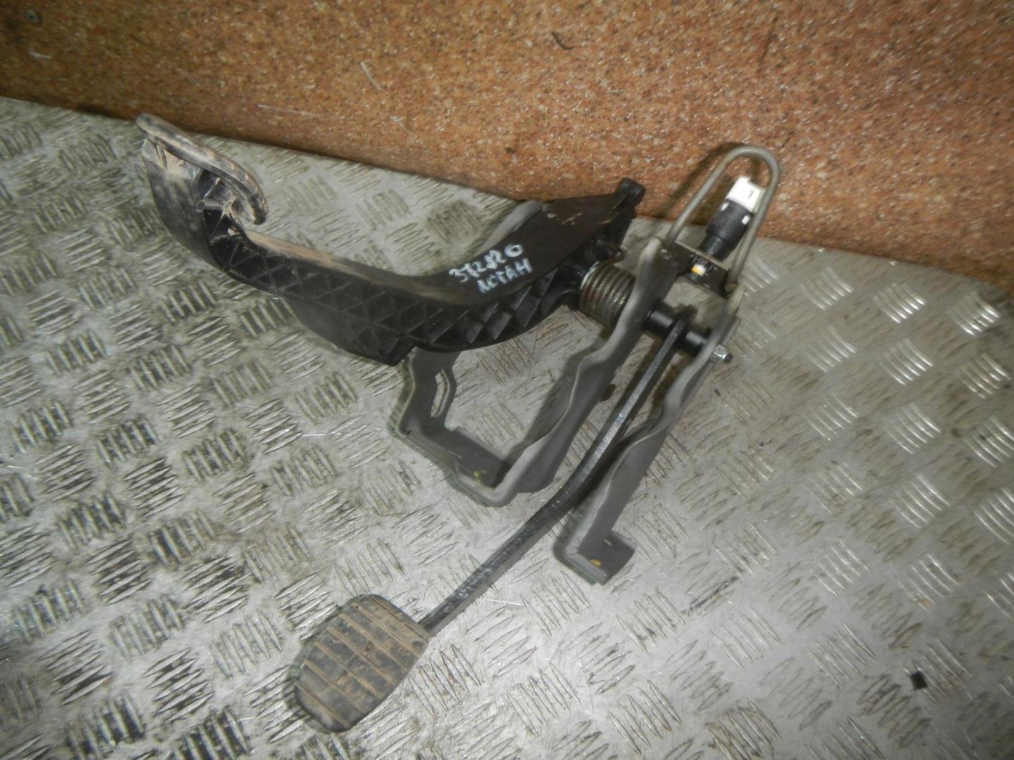 Блок педалей