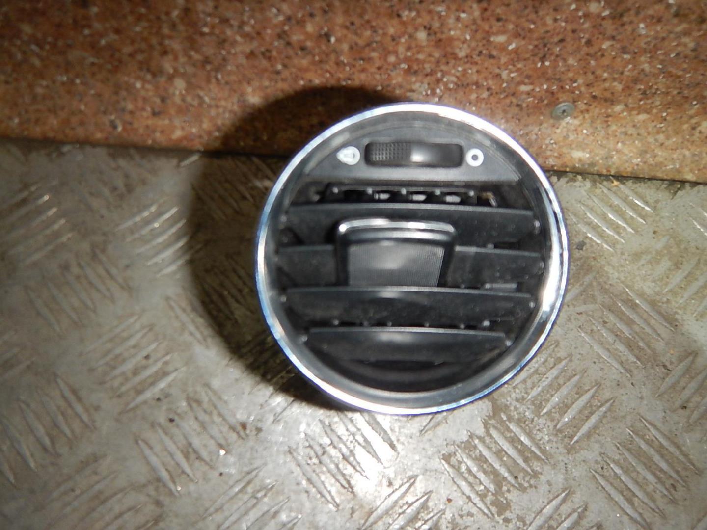 Дефлектор воздушный