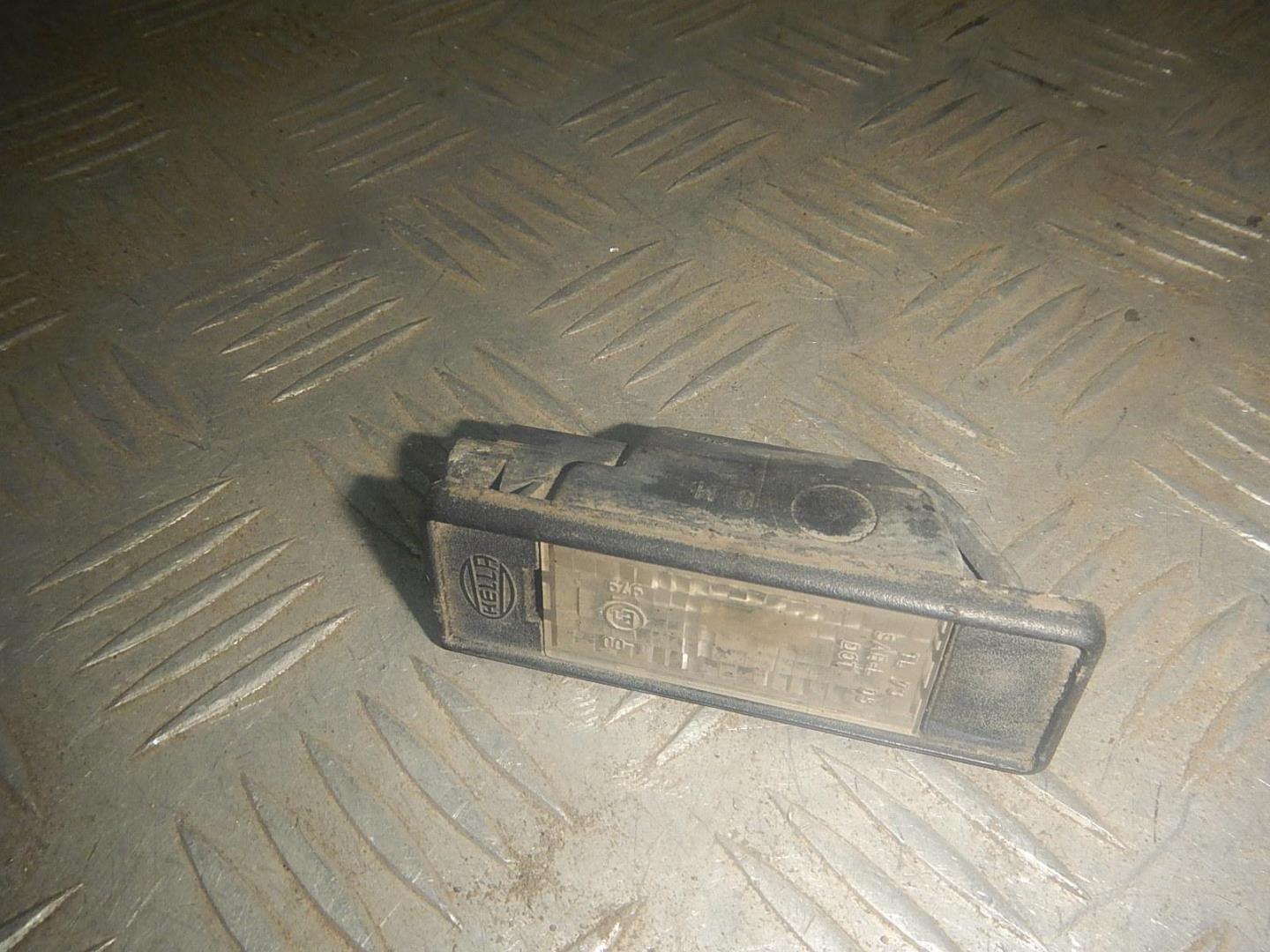 Фонарь подсветки номера