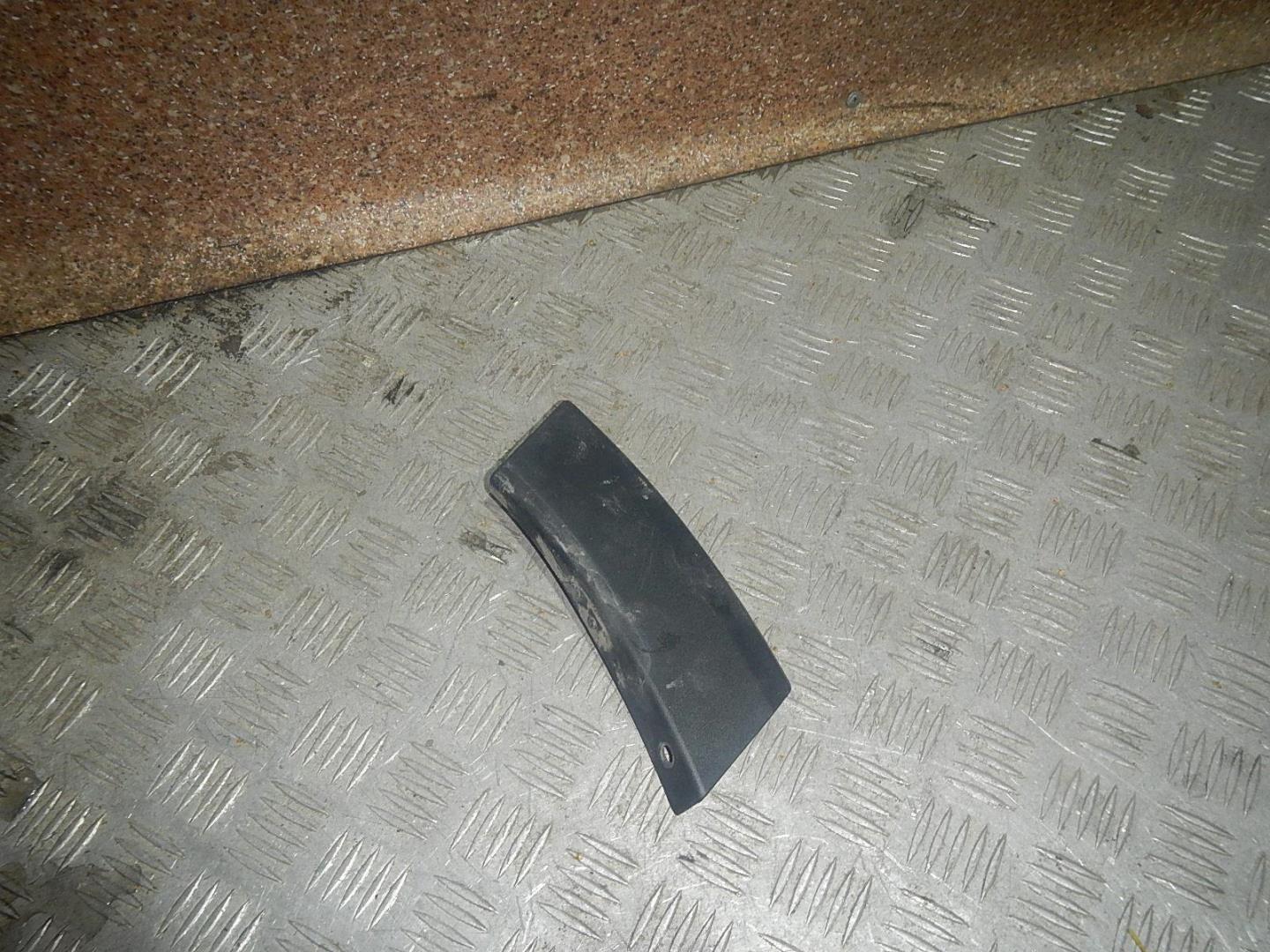 Накладка заднего бампера правая